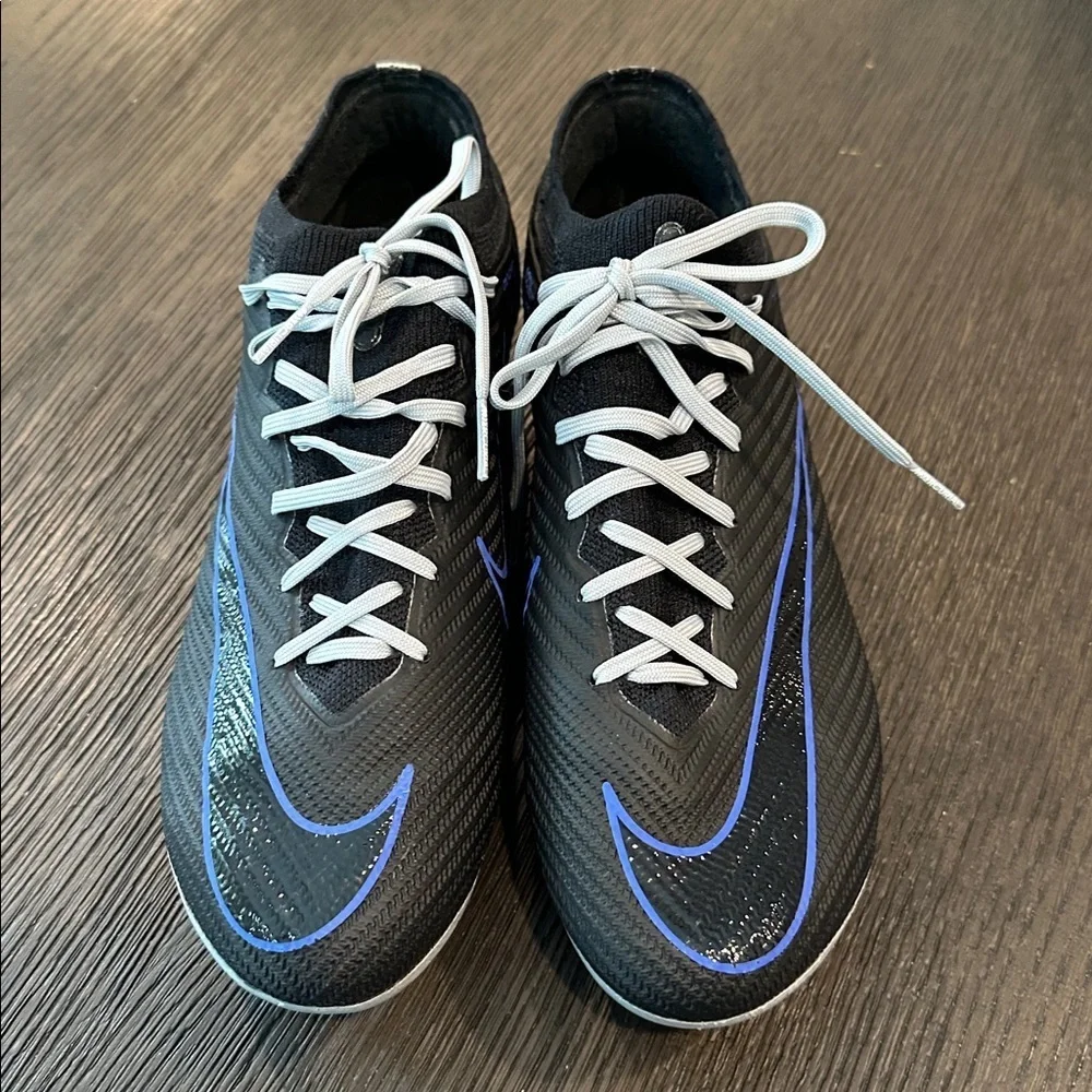 Nike Black and Blue Athletic Shoes